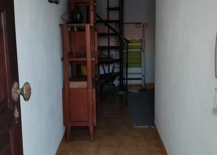 Ip4 Moms House